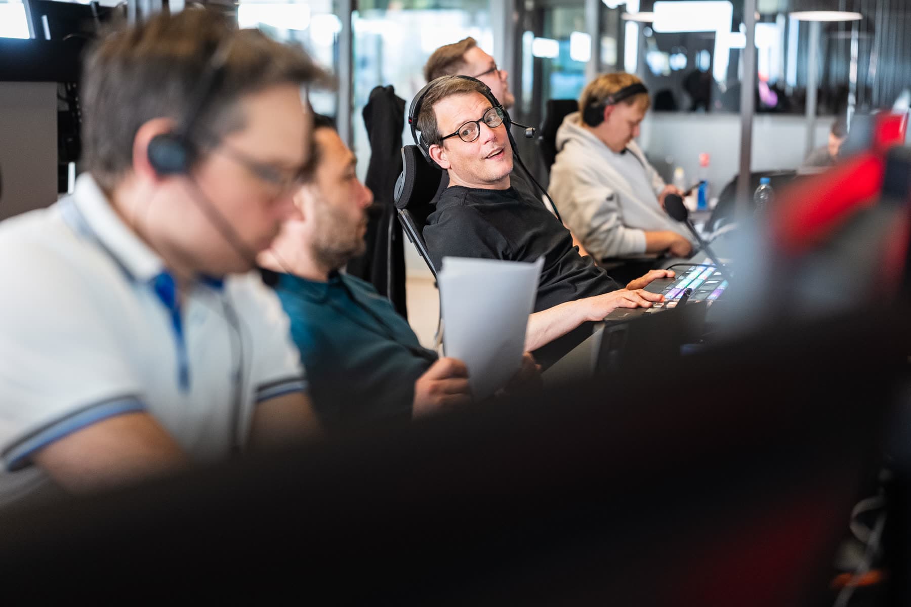 Team in der Regie während der Sendung